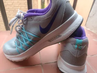 Zapatillas Nike Mujer Grises y Moradas