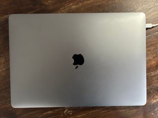 MacBook Pro 15 2018 32GB i7 512GB SSD