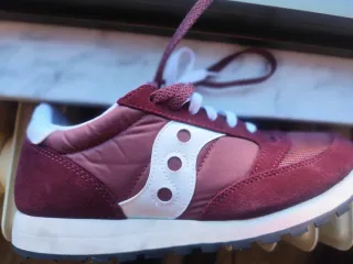 Saucony Jazz granates talla 44