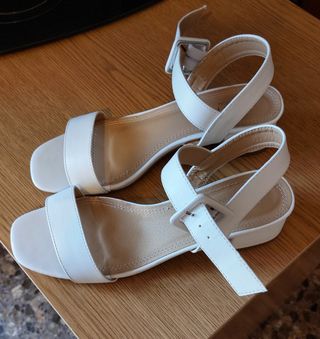 Sandalias Mary Paz Talla 39 Blancas