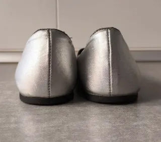 Manoletinas plateadas Zara