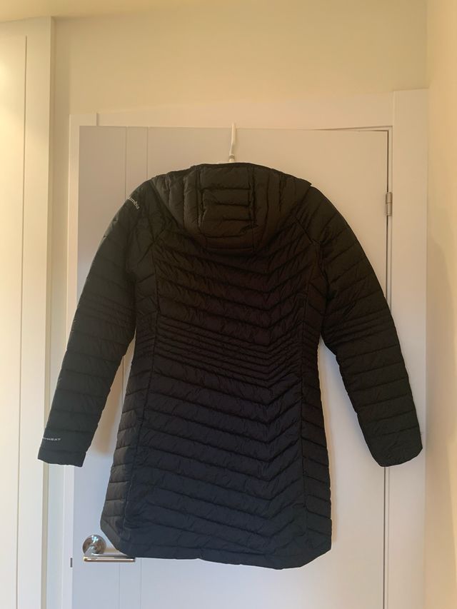 Abrigo Columbia Negro con Capucha