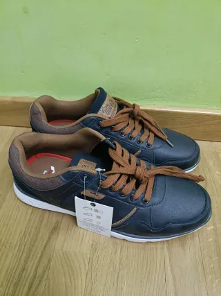 Zapatos Bites azul y marrón