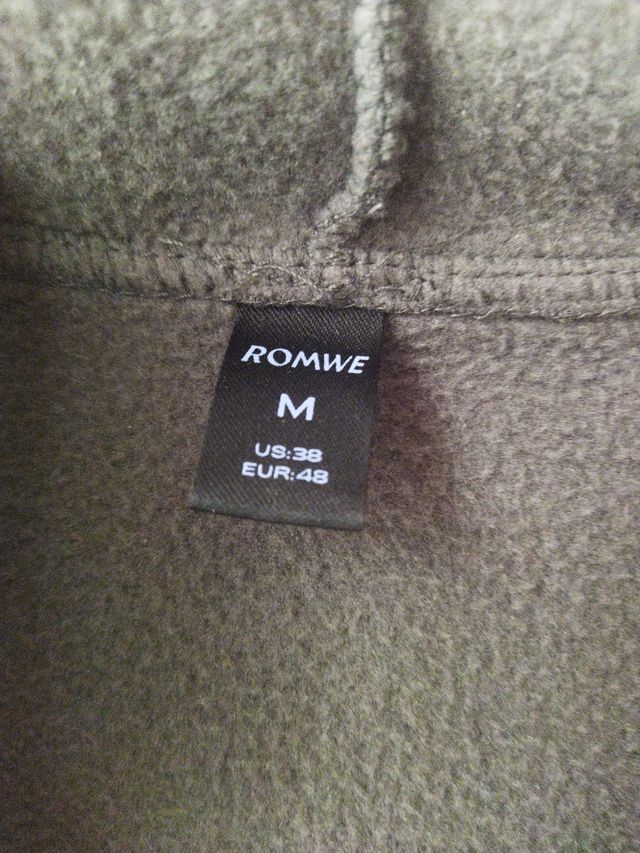 Sudadera con cremallera y estampado