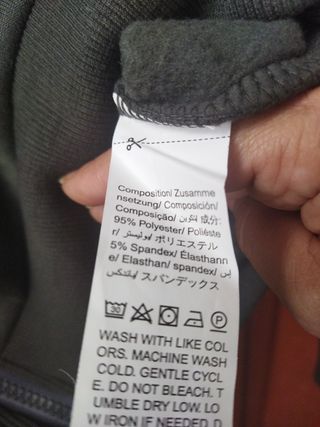 Sudadera con cremallera y estampado