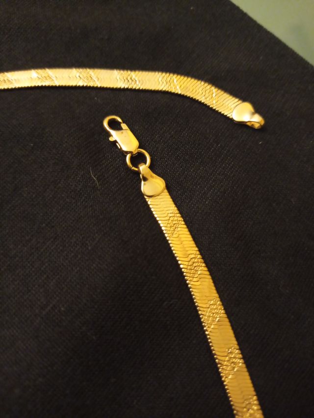 Gargantilla y pulsera chapada en oro o dorado