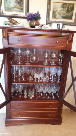 Mueble Vitrina Madera Maciza