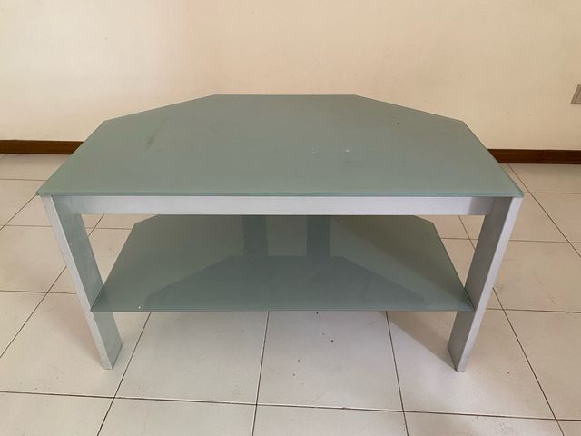 Tavolo Mobile porta TV in vetro e metallo
