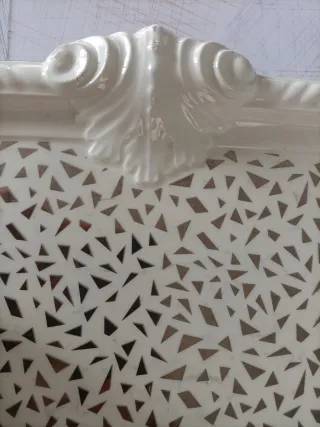 Vassoio in ceramica bianco traforato