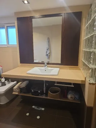 Encimera de baño compac arena labavo y espejo