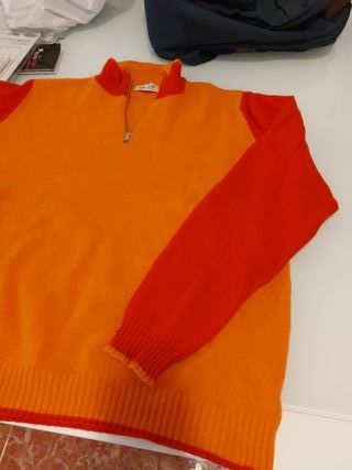 Jersey de lana naranja y rojo marca Peter Scott