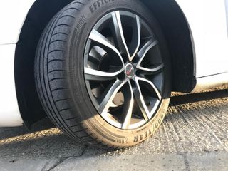 Audi A5 2011, motor 2.0 TDI blanco, llantas dptvas