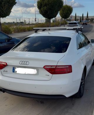 Audi A5 2011, motor 2.0 TDI blanco, llantas dptvas