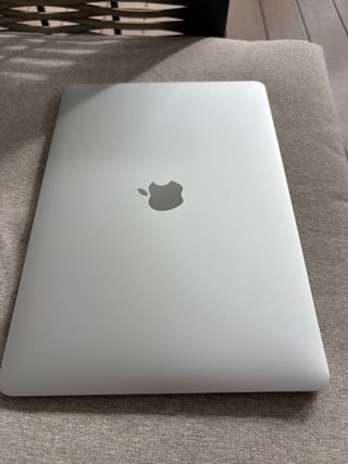 MacBook Air 13' 8GB RAM 256GB SSD. 2020