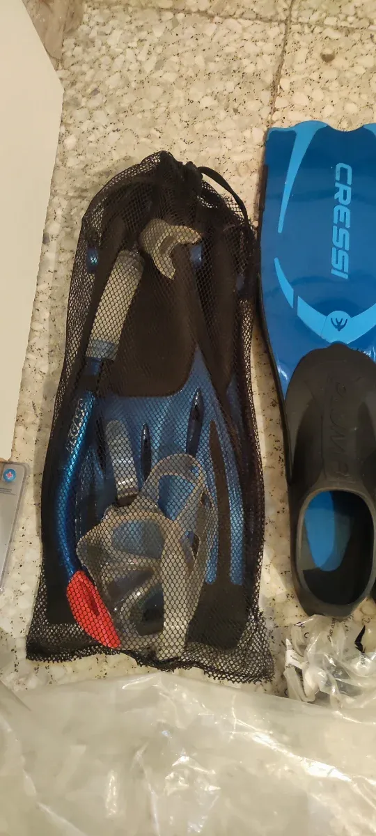 Aletas Cressi y máscara de buceo