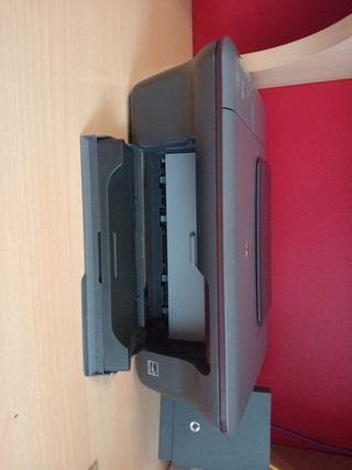 Impresora HP DeskJet 1050A Print scan Copy