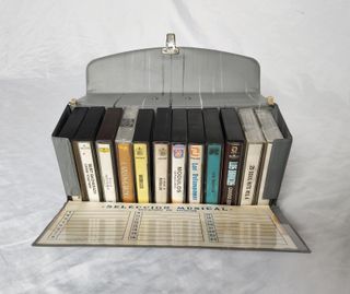CASSETTES DE ROCK AÑOS 80 PORTA CASETES ORIGINAL V