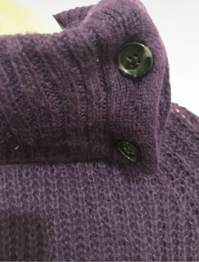 Jersey de cuello alto morado