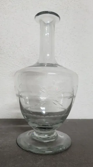 Jarrón de cristal tallado