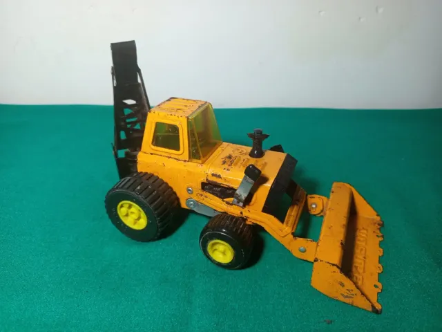 Excavadora de juguete Rico