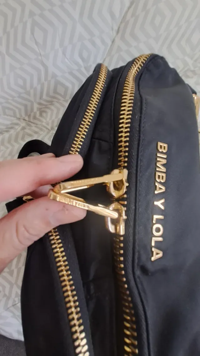 Riñonera Bimba y Lola Negra y Dorada