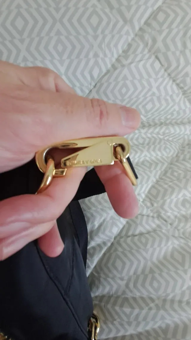 Riñonera Bimba y Lola Negra y Dorada