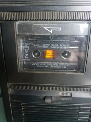 Radiocassette con TV JVC Vintage Negro