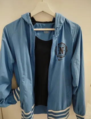 Chaqueta cortavientos Nike azul