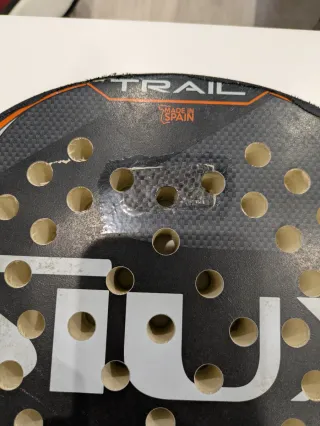 Pala de pádel Siux reparada.