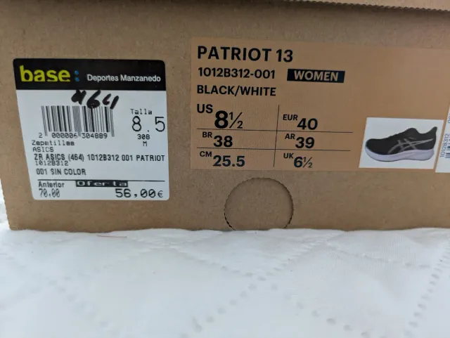 Zapatillas Asics Negras y Blancas