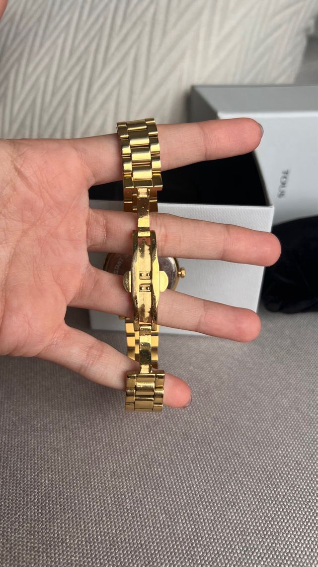 Reloj Tous Negro y Dorado Mujer