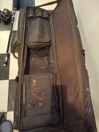 Funda para cañas de carpa.