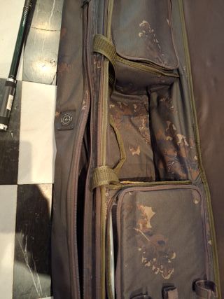 Funda para cañas de carpa.