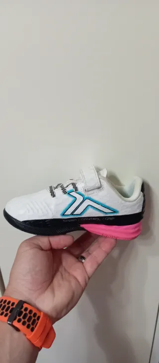 Botas de fútbol infantiles blancas talla 27