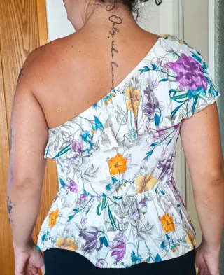 Top monospalla floreale