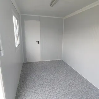 Vendo semi-usado Caseta oficina con baño