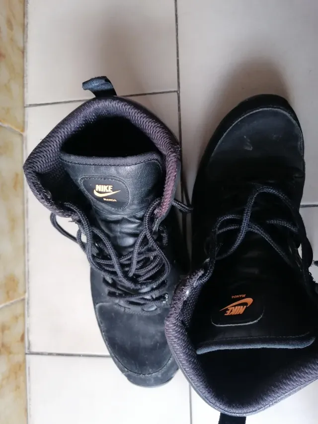 Botas Nike Negras