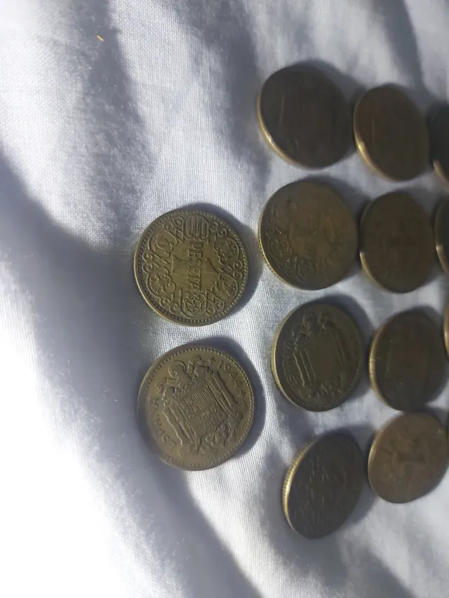 Moneda Antigua Meseta Emil 1944 Buen Estado