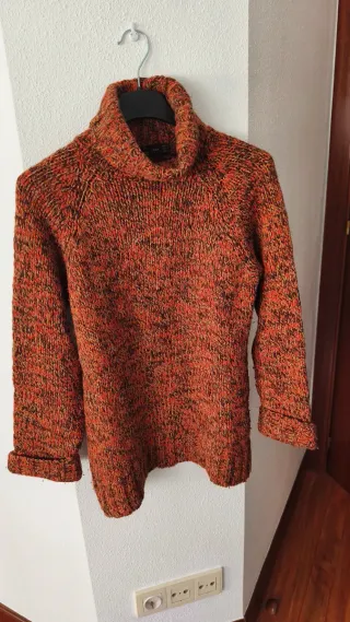 Jersey jaspeado cuello alto talla M de ZARA