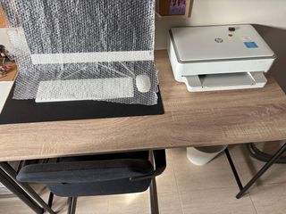 Mesa de escritorio madera y metal
