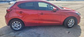 Mazda 2 2015