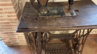 Máquina de coser Singer antigua