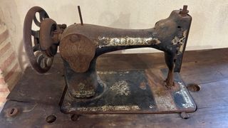 Máquina de coser Singer antigua