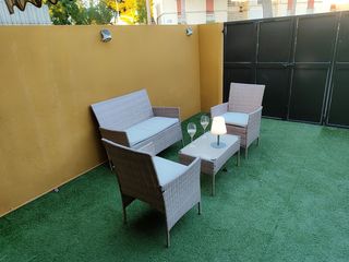 ADOSADO TURISTICO CERCA DE CASTILLO DE SANTIAGO.