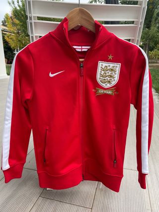 Chaqueta Nike niño. ENGLAND. Talla 12 años aprox