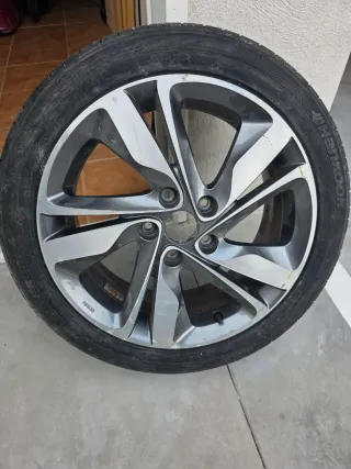 Neumático con llanta