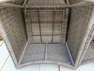 Dos sillones de ratán beige y marrón a 30 € c/ uno