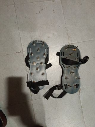 Aireadores de césped con correas