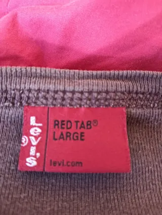 Camiseta Levis y sudaderas