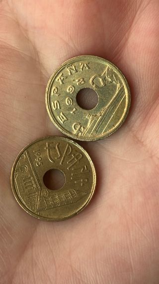 Monedas España con agujero